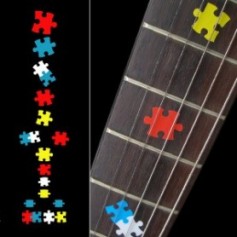 Sticker guitare touche pièces puzzle colorees