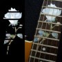 Sticker guitare touche rose